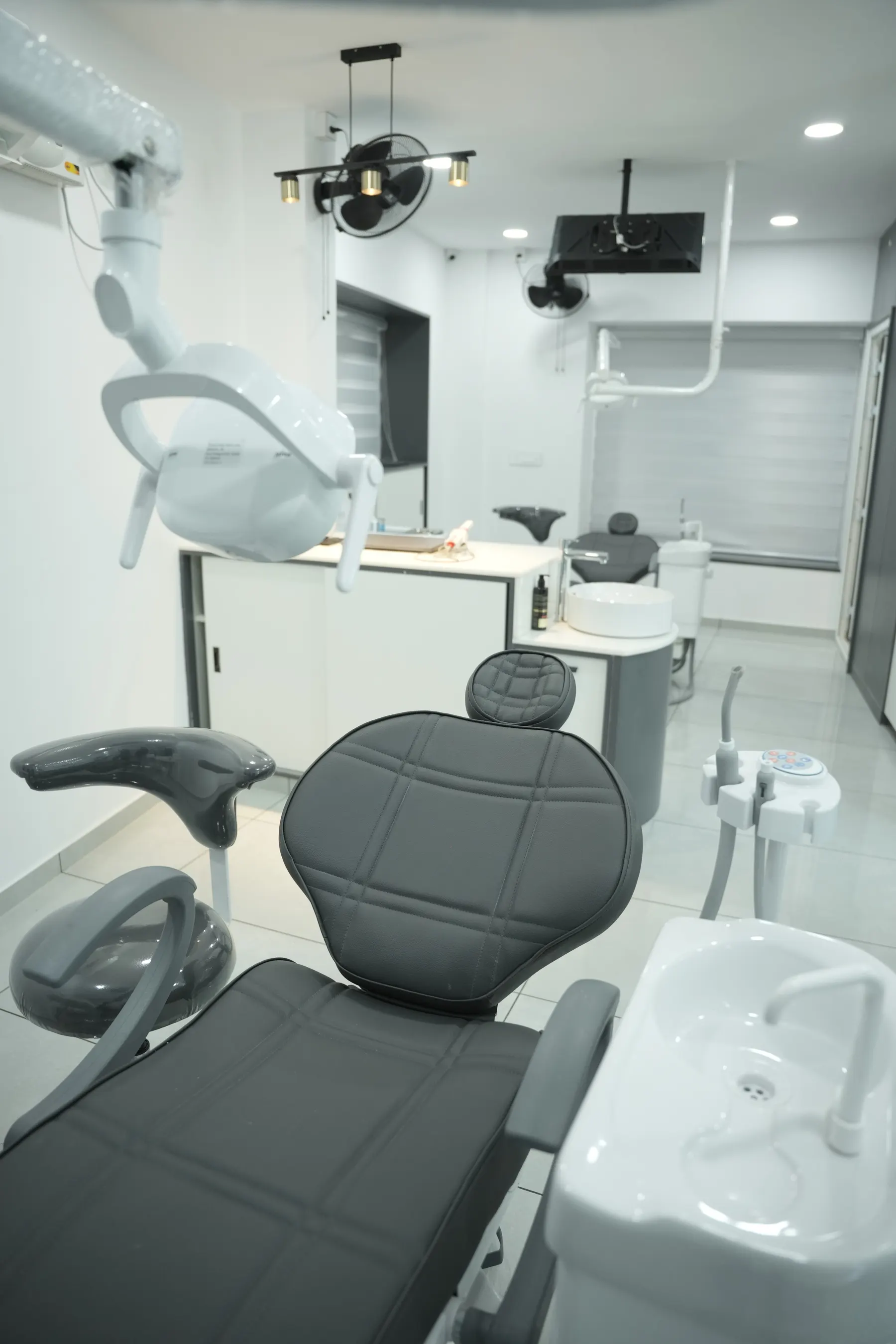 Fully equipped dental operatory at Dental Craft Vanchiyoor